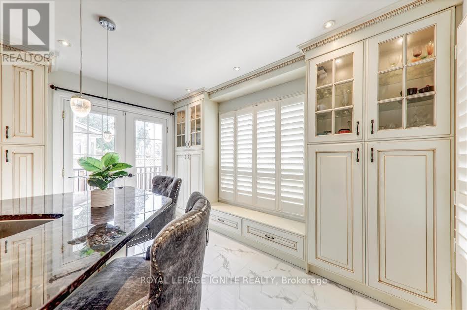 26 Halfmoon Square, Toronto, ON - Indoor Photo Showing Dining Room