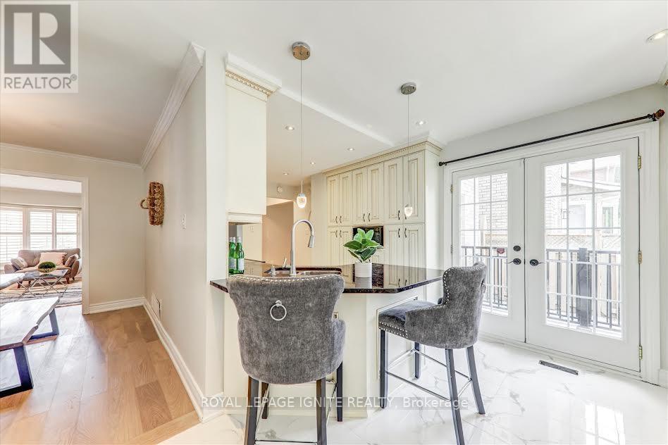 26 Halfmoon Square, Toronto, ON - Indoor Photo Showing Dining Room