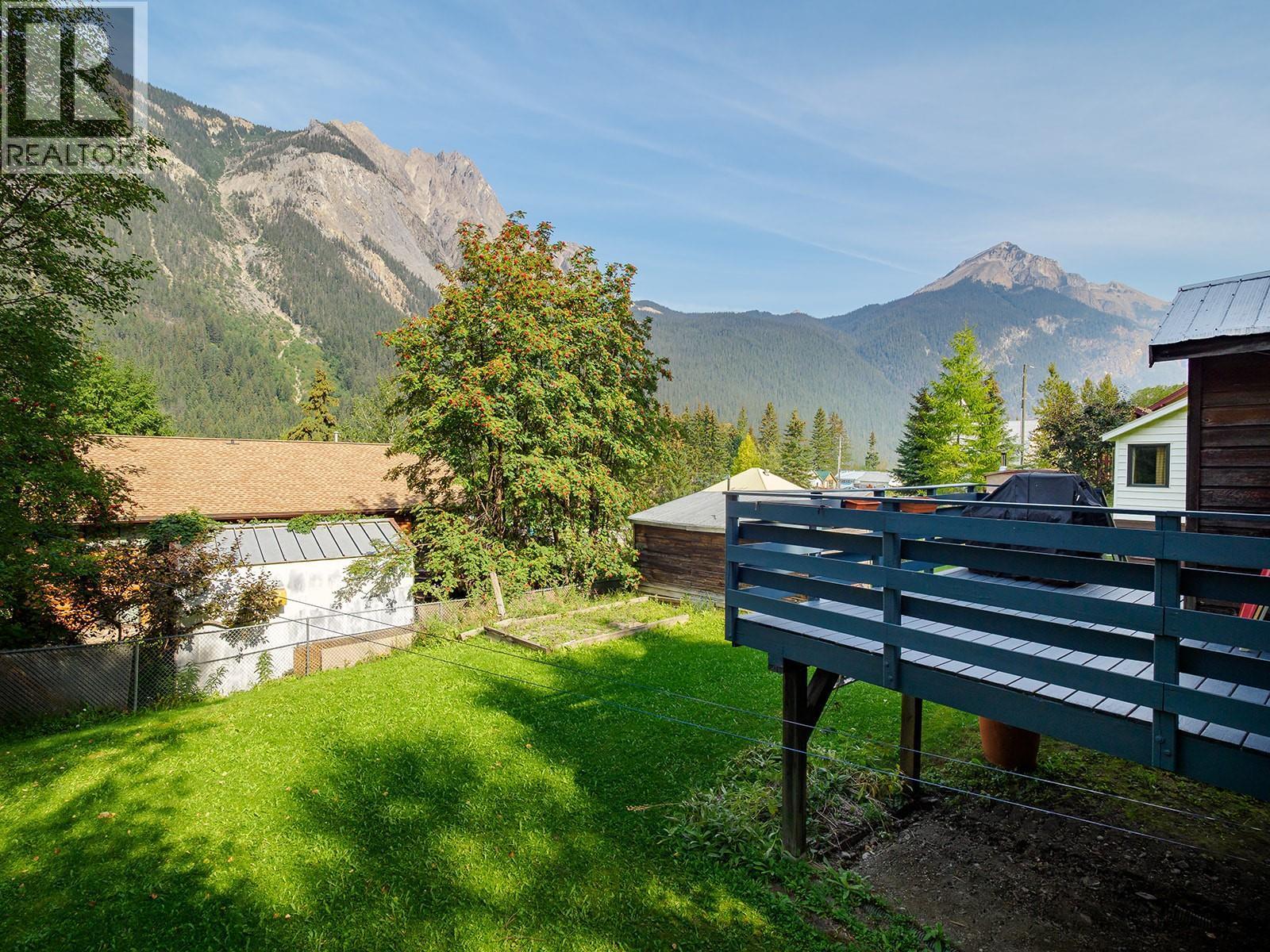 307 2Nd Avenue, Field, BC - Outdoor