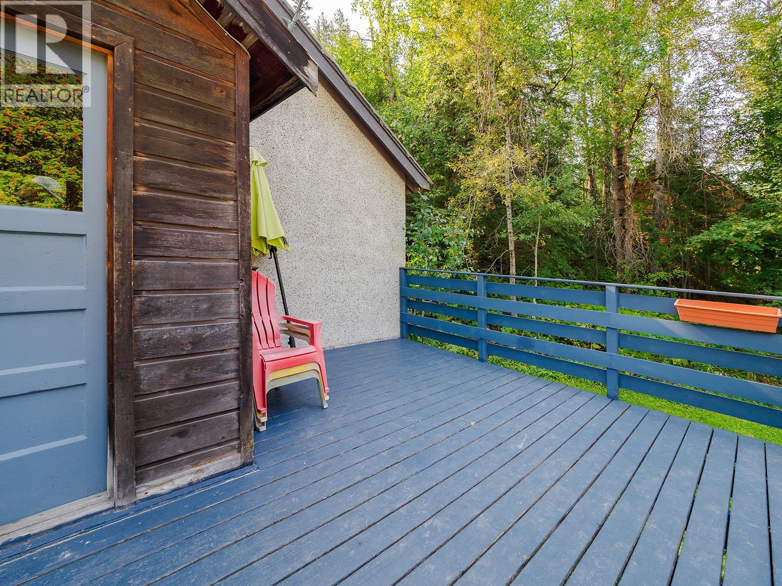 307 2Nd Avenue, Field, BC - Outdoor With Exterior