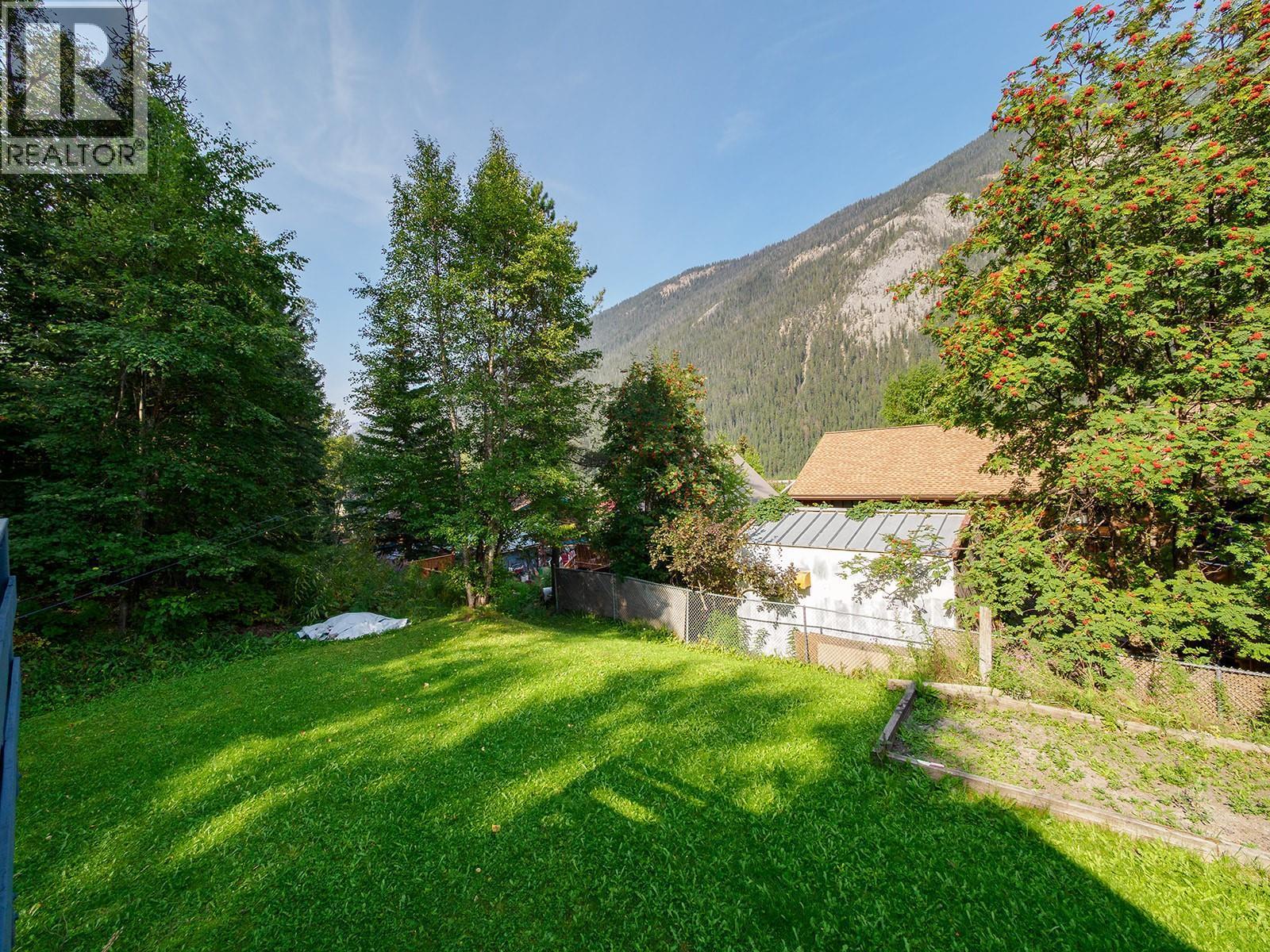 307 2Nd Avenue, Field, BC - Outdoor