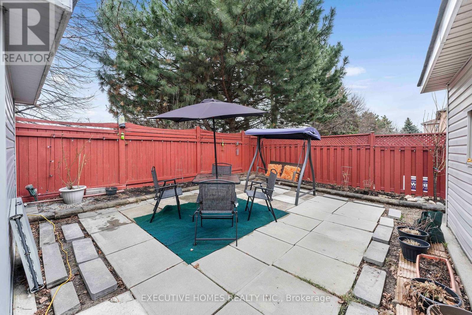 44 Pebblestone Circle, Brampton, ON - Outdoor