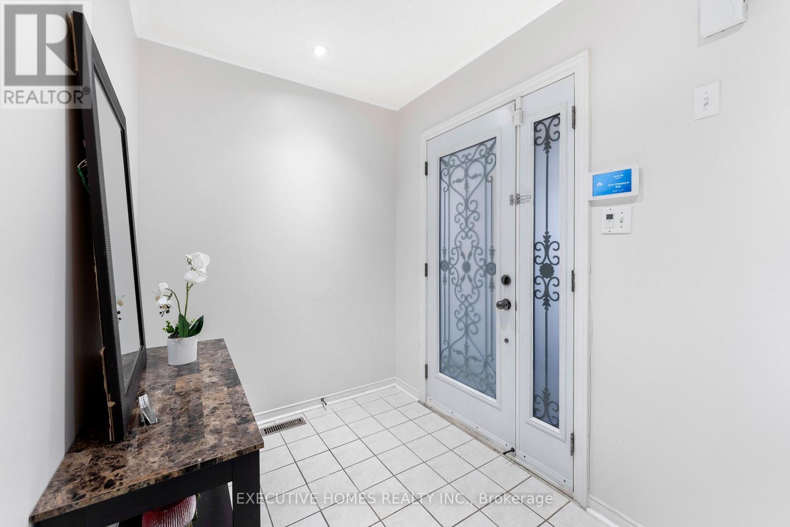 44 Pebblestone Circle, Brampton, ON - Indoor