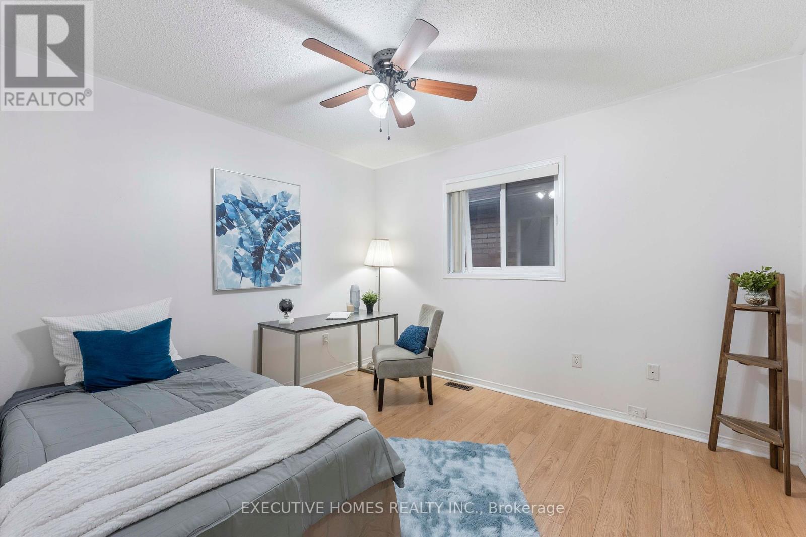 44 Pebblestone Circle, Brampton, ON - Indoor Photo Showing Bedroom