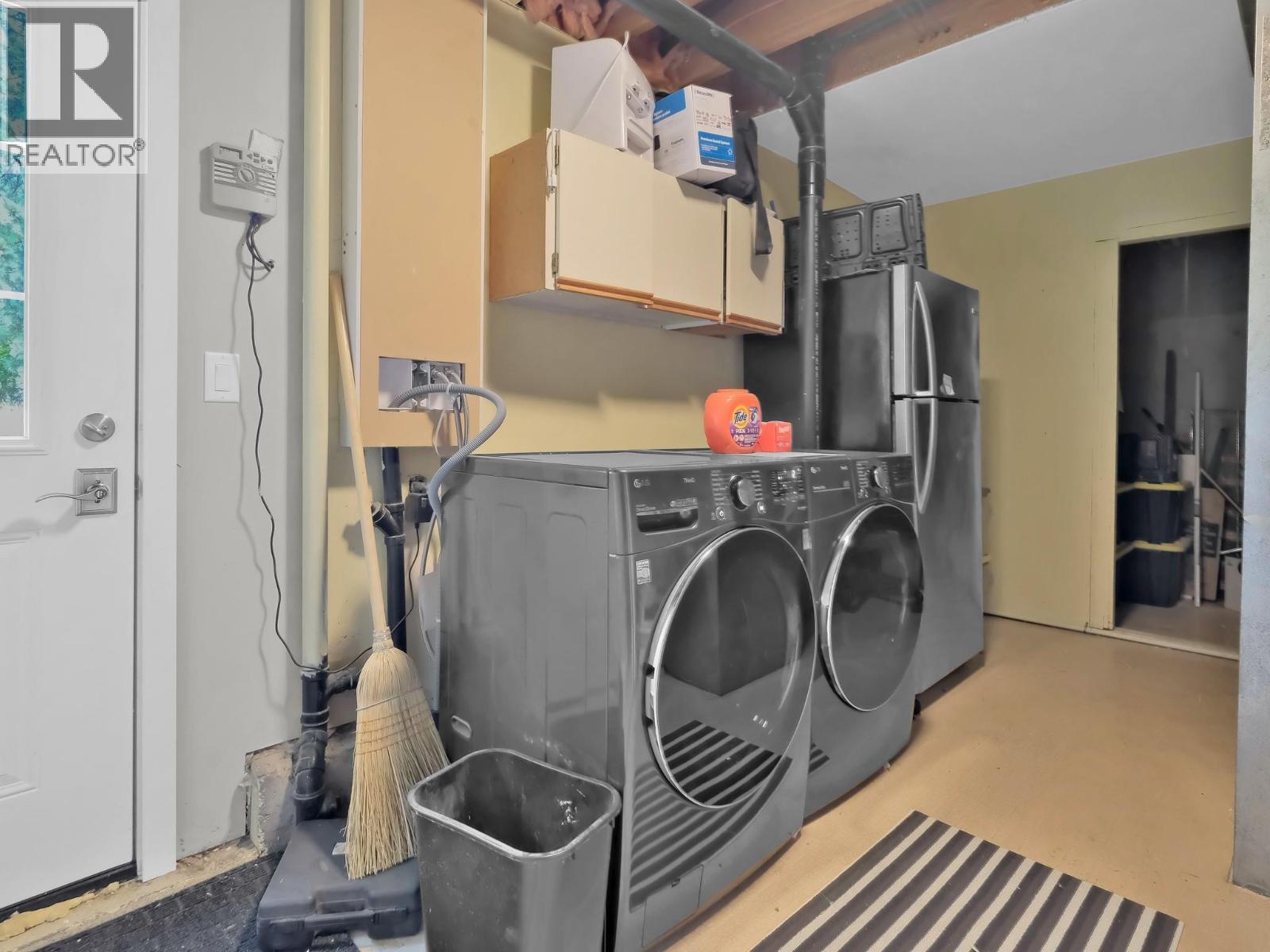 2284 Westville Place, West Kelowna, BC - Indoor Photo Showing Laundry Room