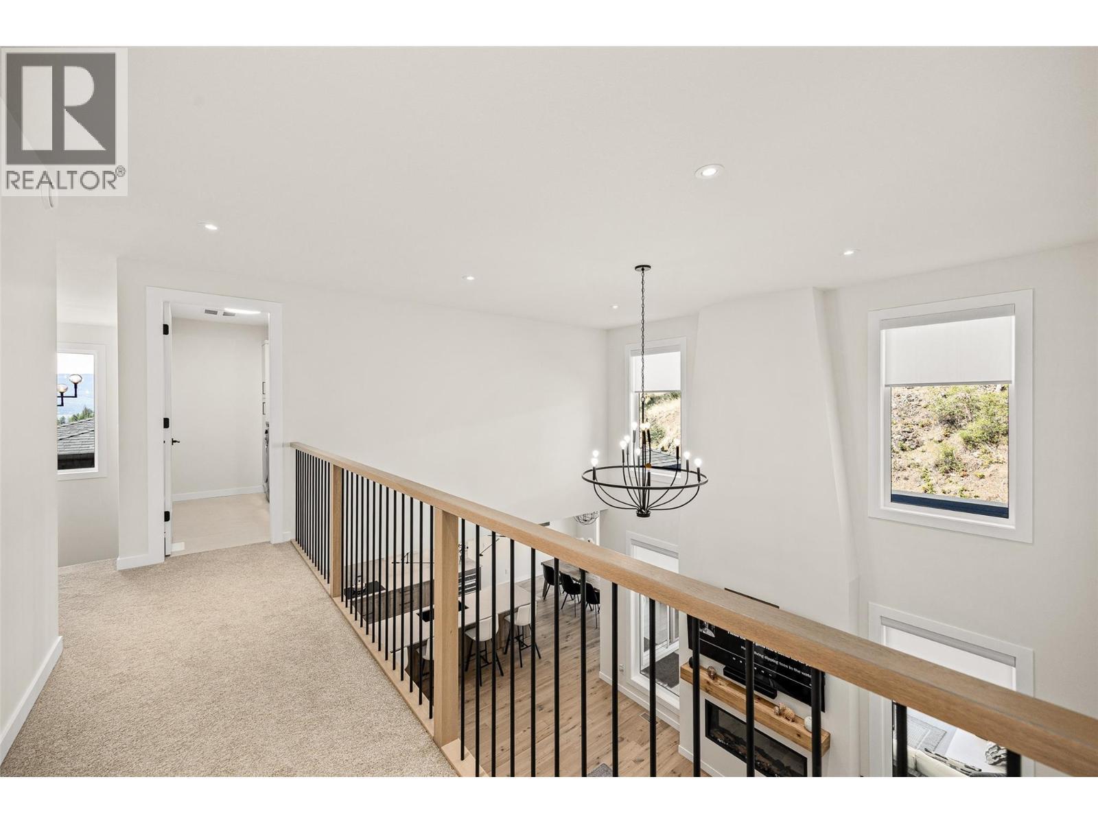 162 Echo Ridge Drive, Kelowna, BC - Indoor Photo Showing Other Room