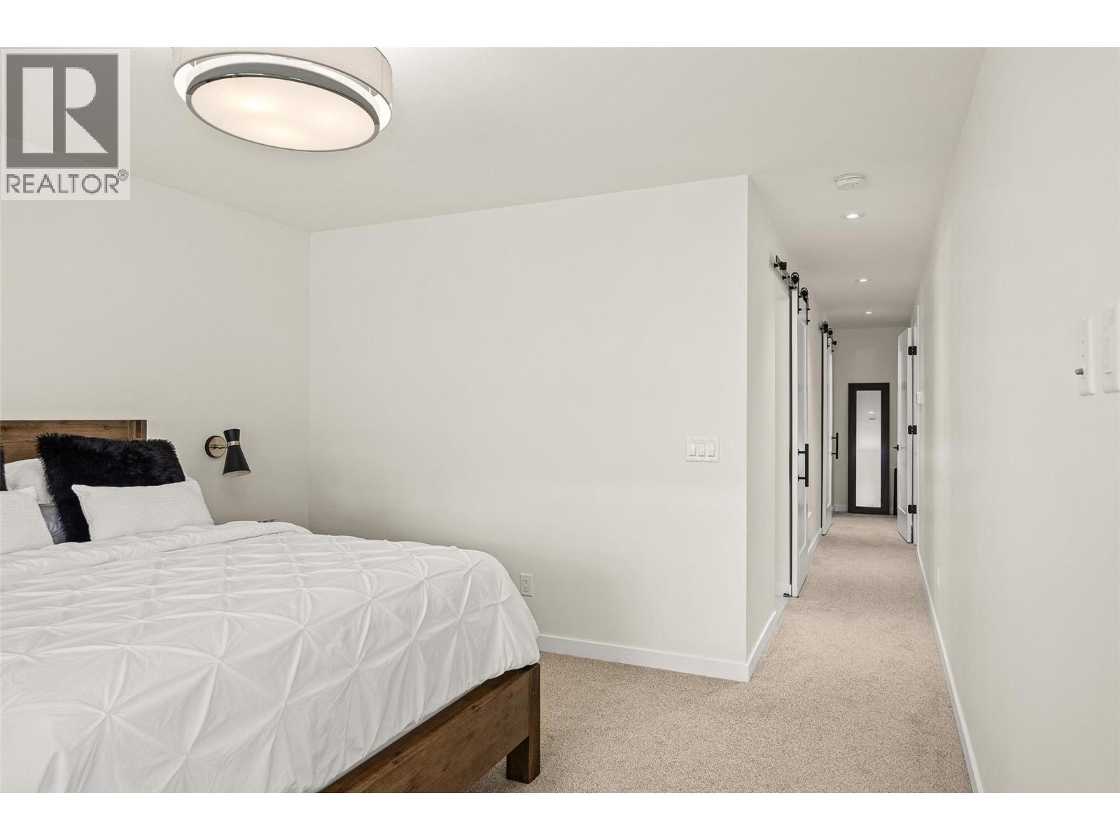 162 Echo Ridge Drive, Kelowna, BC - Indoor Photo Showing Bedroom