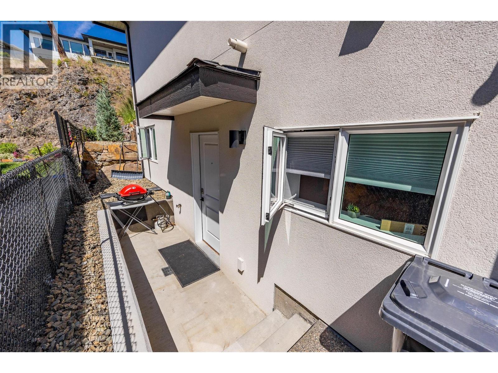 162 Echo Ridge Drive, Kelowna, BC - Outdoor With Exterior