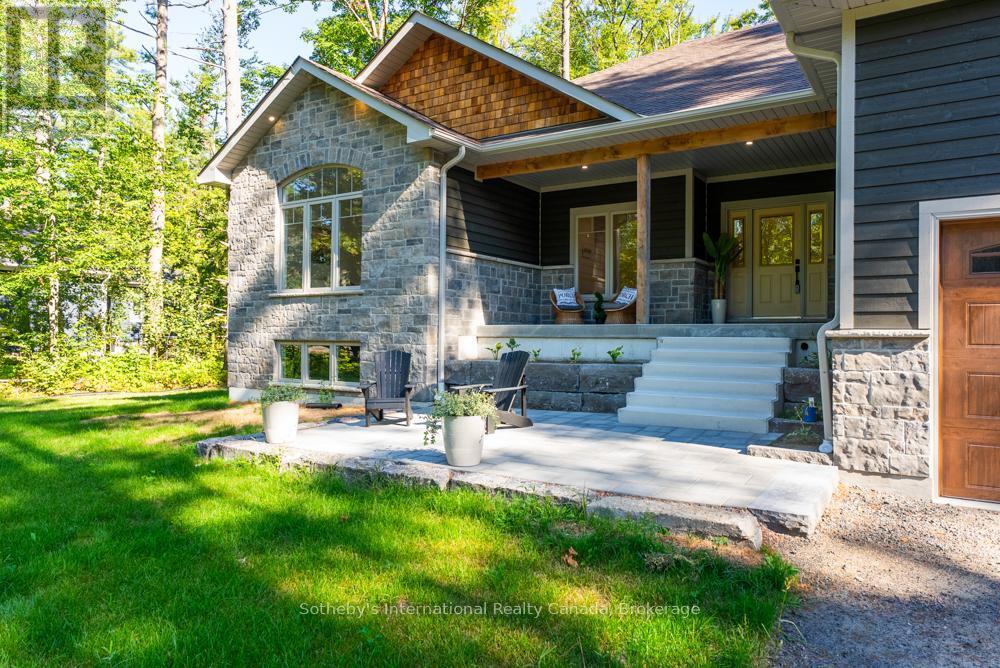 1030 Xavier Street, Gravenhurst (Morrison), ON - Outdoor