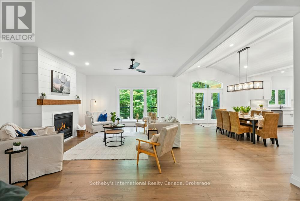 1030 Xavier Street, Gravenhurst (Morrison), ON - Indoor With Fireplace