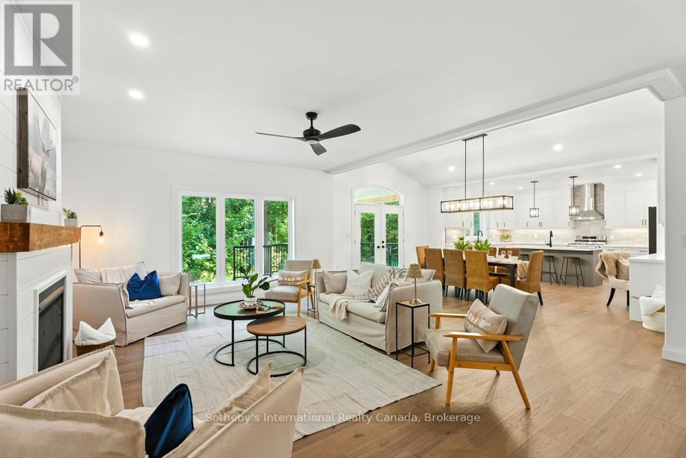 1030 Xavier Street, Gravenhurst (Morrison), ON - Indoor Photo Showing Living Room With Fireplace