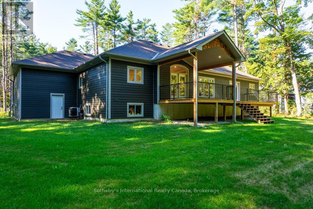 1030 Xavier Street, Gravenhurst (Morrison), ON - Outdoor With Deck Patio Veranda