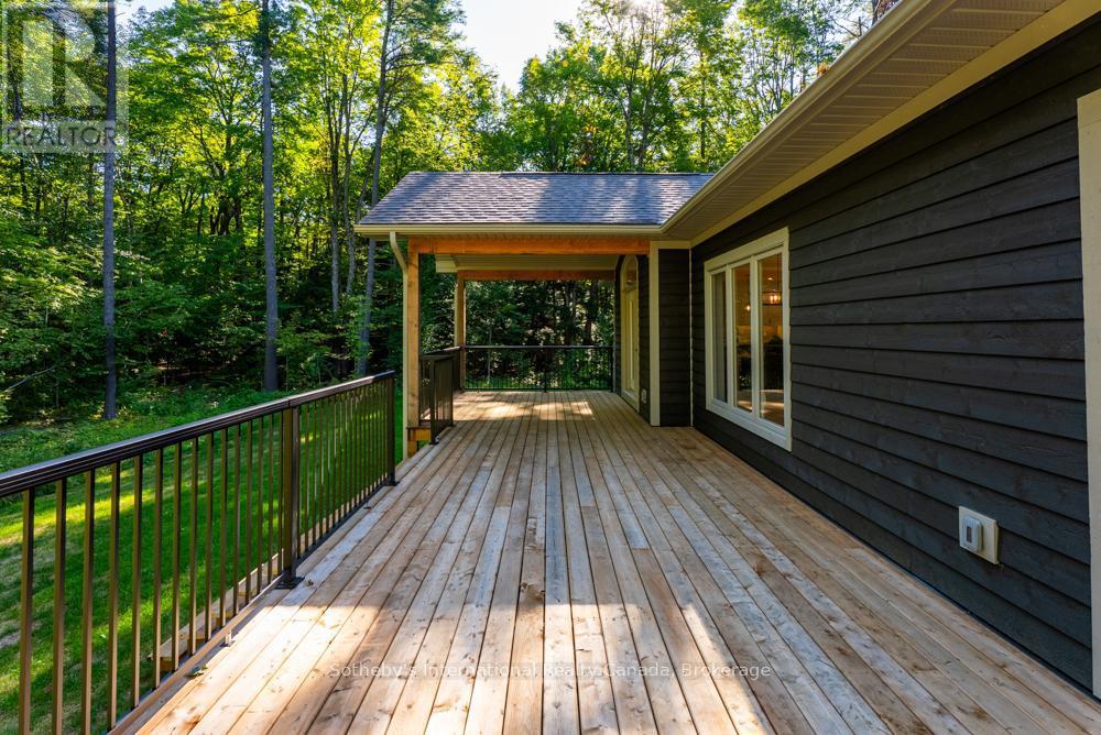 1030 Xavier Street, Gravenhurst (Morrison), ON - Outdoor With Deck Patio Veranda With Exterior