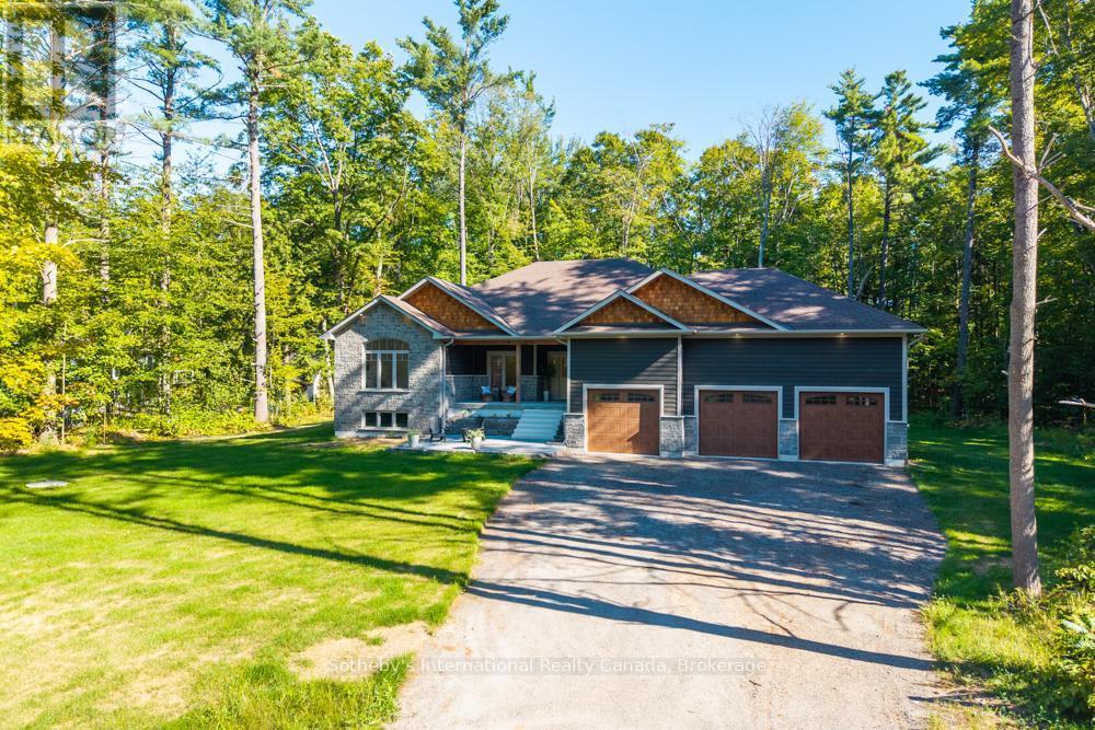 1030 Xavier Street, Gravenhurst (Morrison), ON - Outdoor With Facade