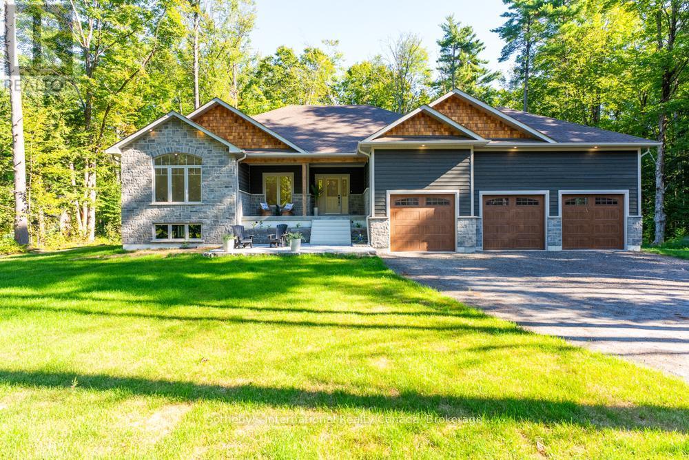 1030 Xavier Street, Gravenhurst (Morrison), ON - Outdoor