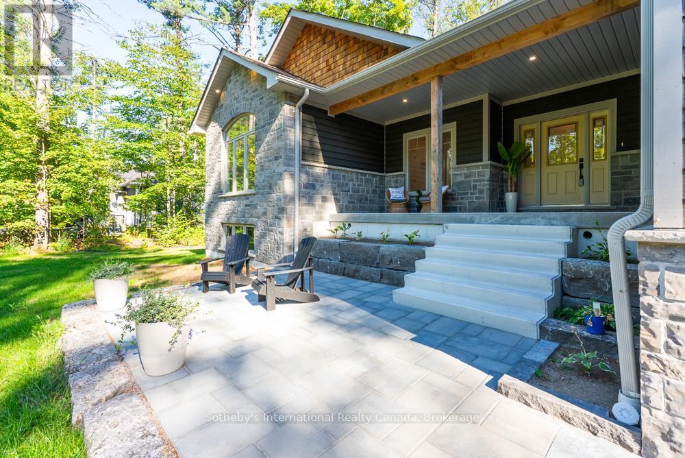 1030 Xavier Street, Gravenhurst (Morrison), ON - Outdoor With Deck Patio Veranda