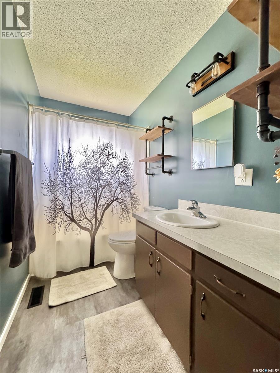 Prairie Crest Acres - Rm Of Cana, Cana Rm No. 214, SK - Indoor Photo Showing Bathroom