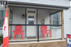 COVERED FRONT PORCH -