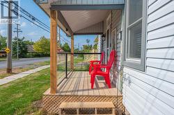 COVERED FRONT PORCH -