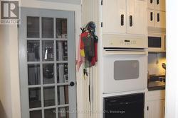 FRENCH DOOR TO LAUNDRY -