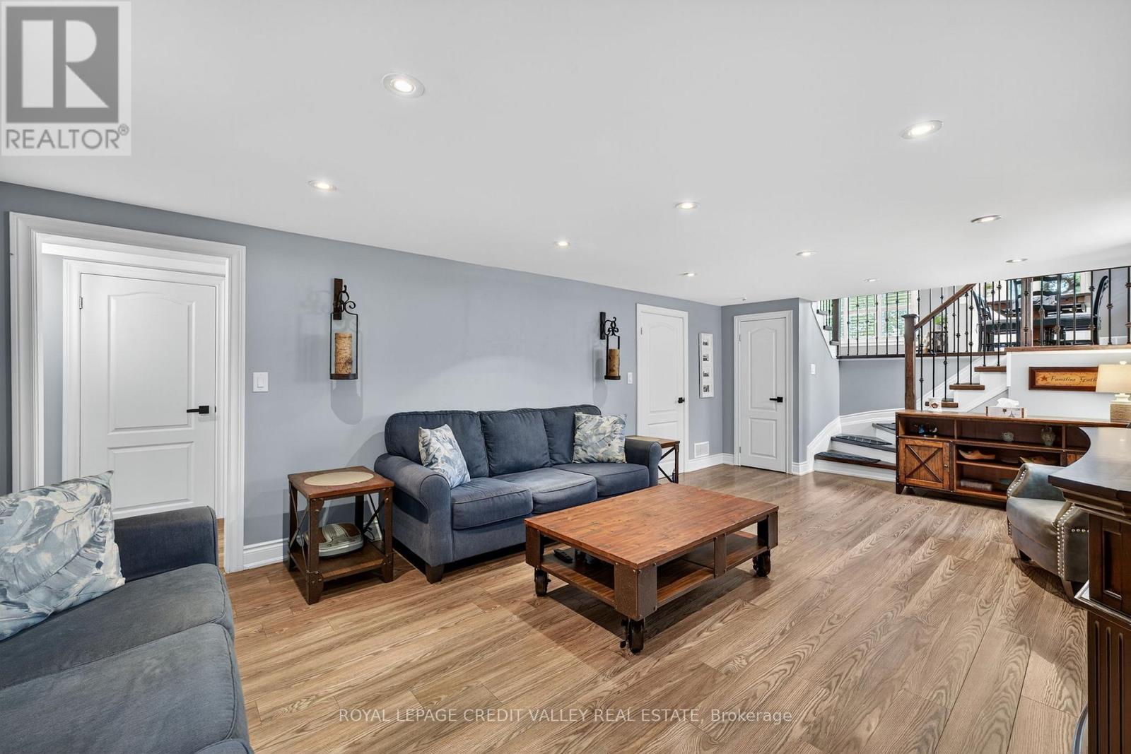 24 Willis Drive, Brampton, ON - Indoor Photo Showing Living Room