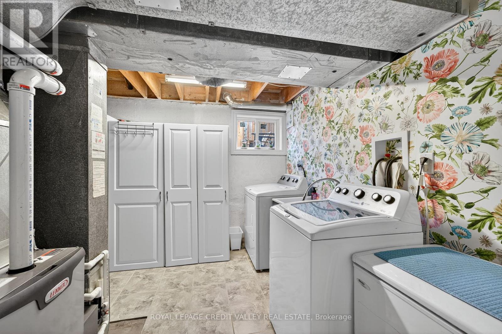 24 Willis Drive, Brampton, ON - Indoor Photo Showing Laundry Room