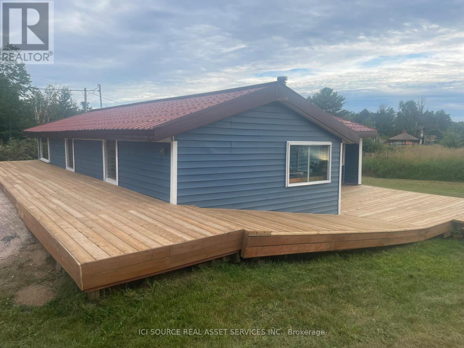 596C Ham Lake Road E, Killarney, ON - Outdoor