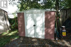 Shed -