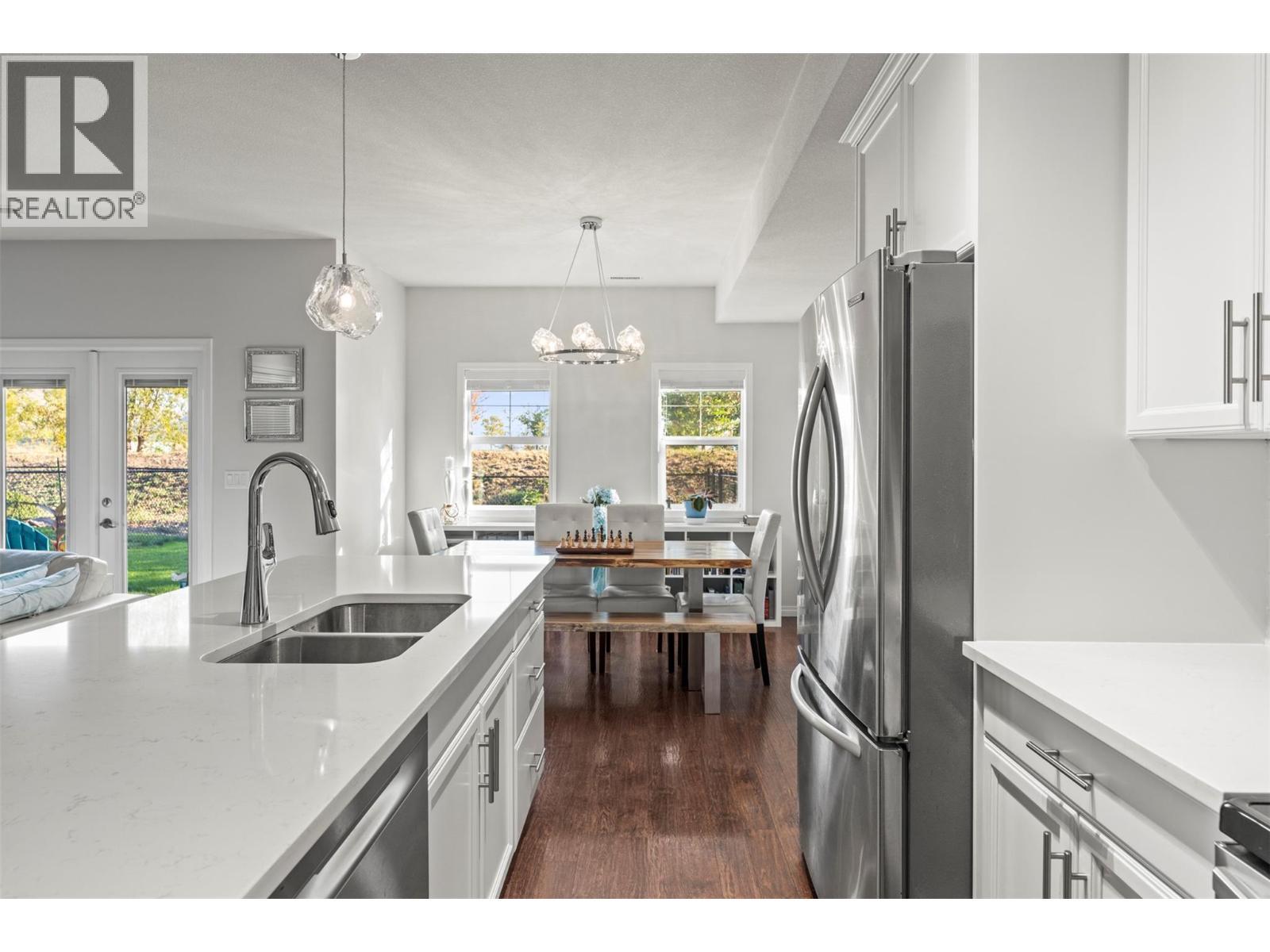 6900 Marshall Road Unit# 39, Vernon, BC - Indoor Photo Showing Kitchen With Double Sink With Upgraded Kitchen