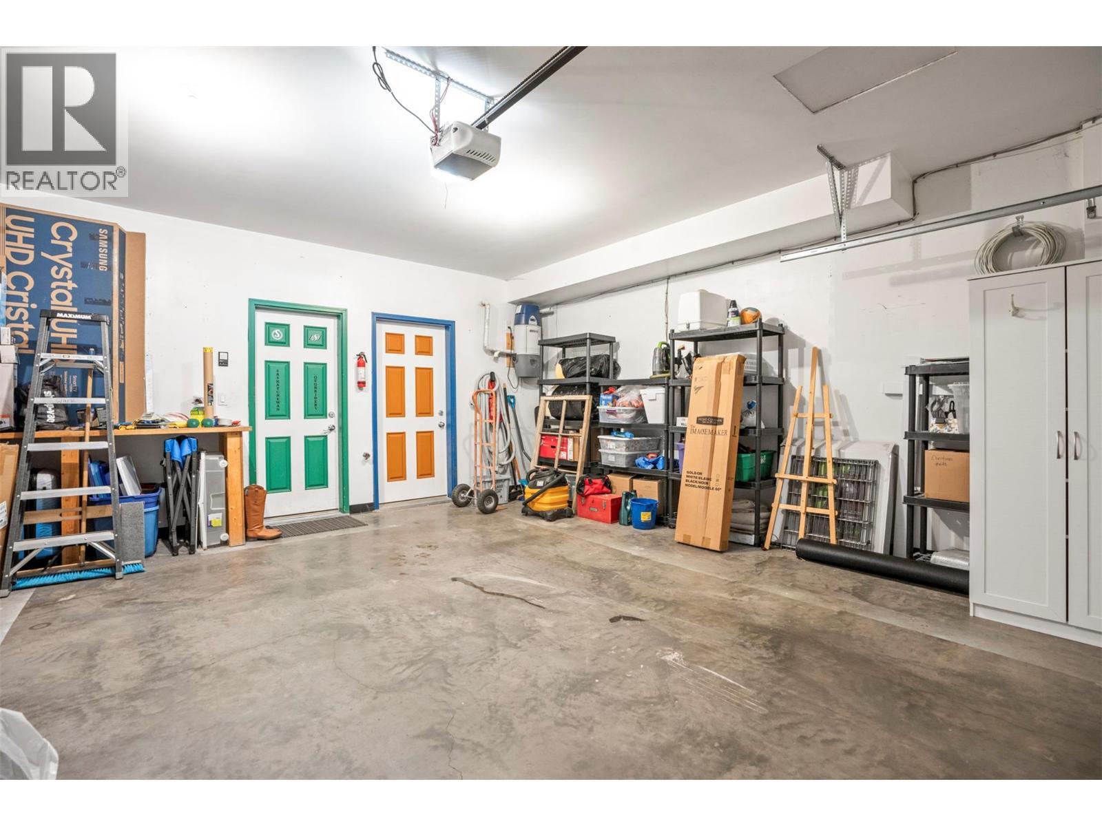 6900 Marshall Road Unit# 39, Vernon, BC - Indoor Photo Showing Garage