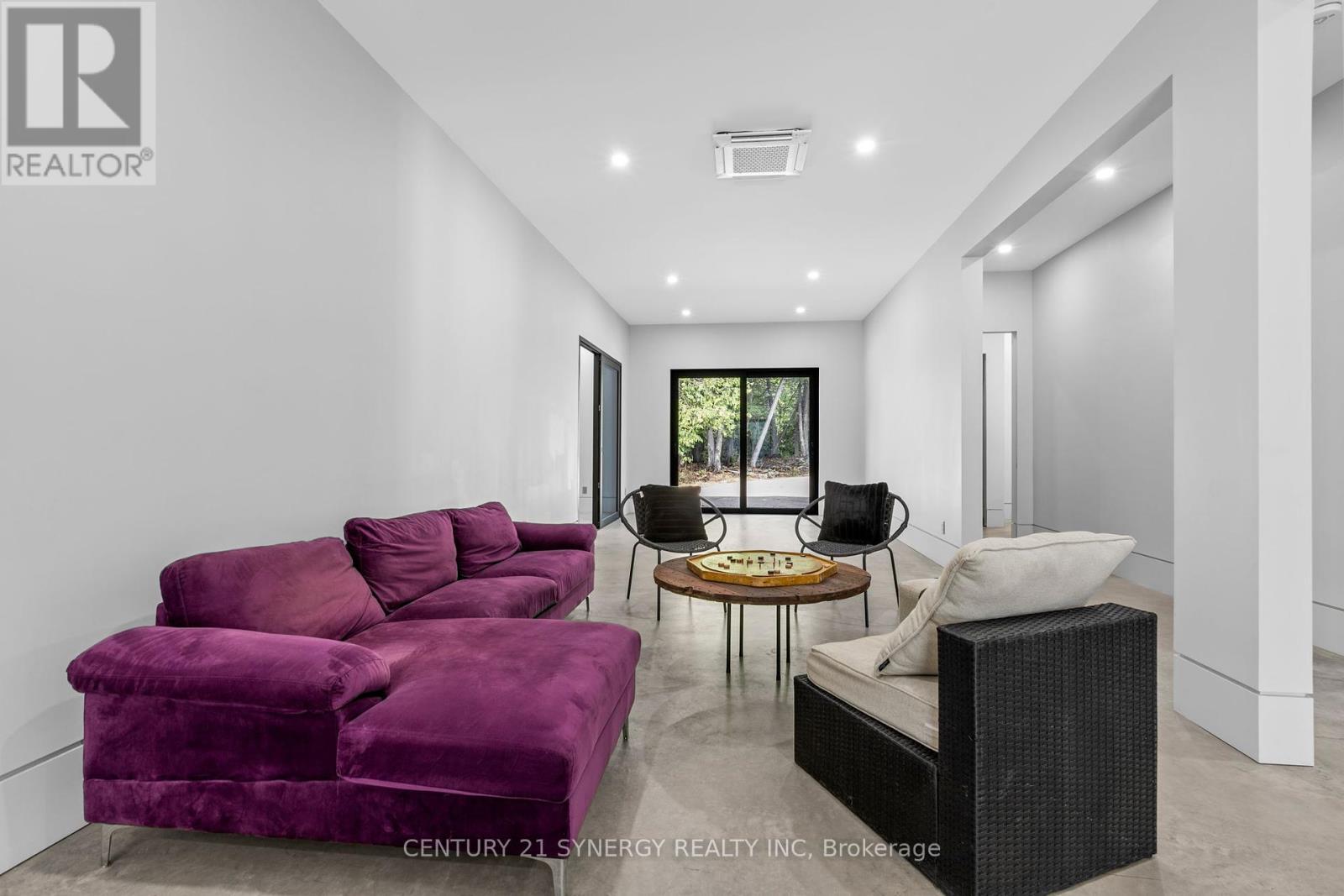 1840 Eady Road, Horton, ON - Indoor Photo Showing Living Room