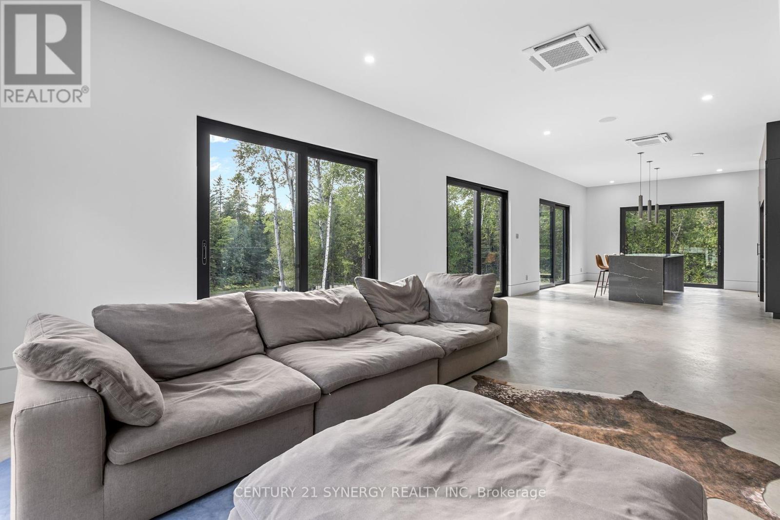 1840 Eady Road, Horton, ON - Indoor Photo Showing Living Room