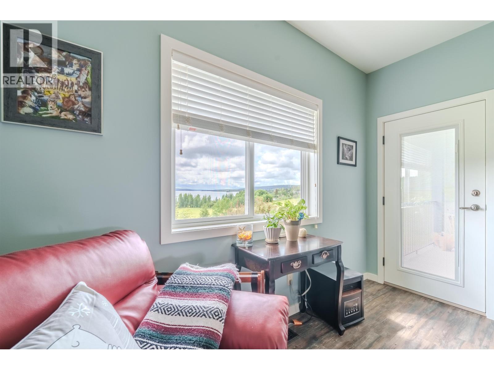 4162 Lac La Hache Station Road, Lac La Hache, BC - Indoor