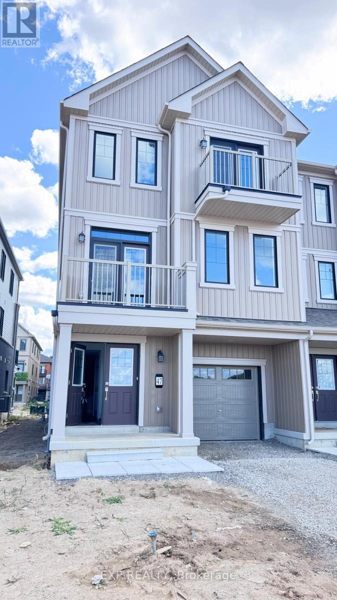 47 Stanley Ave Crescent, Haldimand, ON - Outdoor With Balcony With Facade