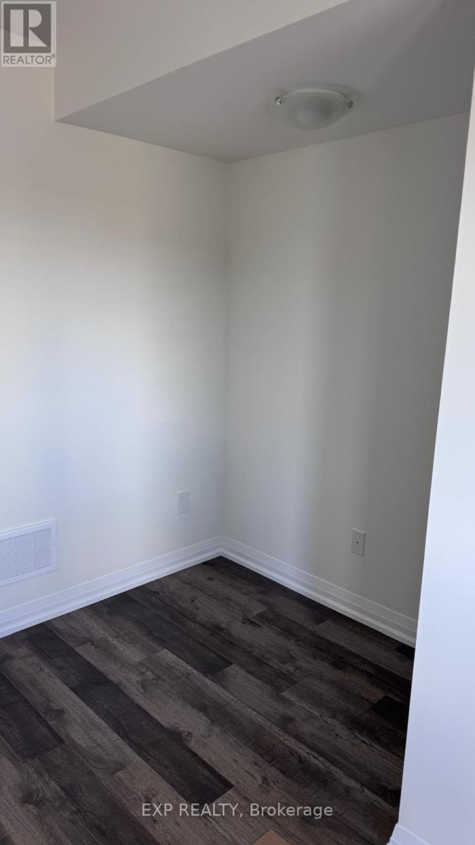 47 Stanley Ave Crescent, Haldimand, ON - Indoor Photo Showing Other Room