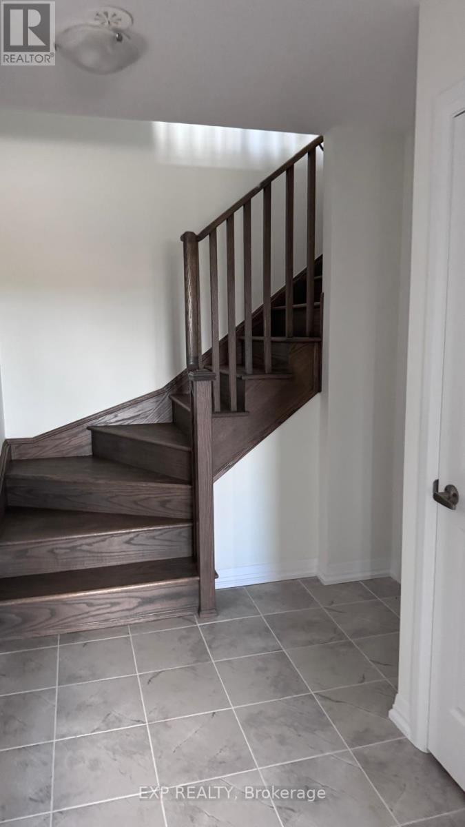 47 Stanley Ave Crescent, Haldimand, ON - Indoor Photo Showing Other Room