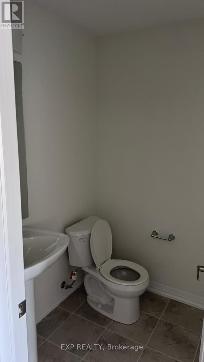 47 Stanley Ave Crescent, Haldimand, ON - Indoor Photo Showing Bathroom