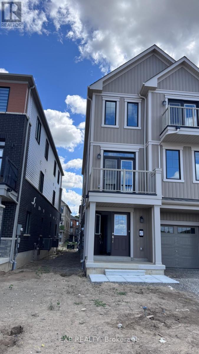 47 Stanley Ave Crescent, Haldimand, ON - Outdoor With Balcony With Facade
