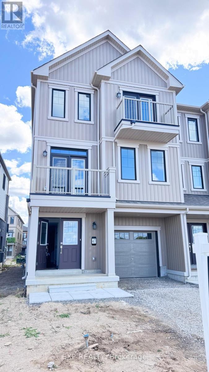 47 Stanley Ave Crescent, Haldimand, ON - Outdoor With Balcony With Facade