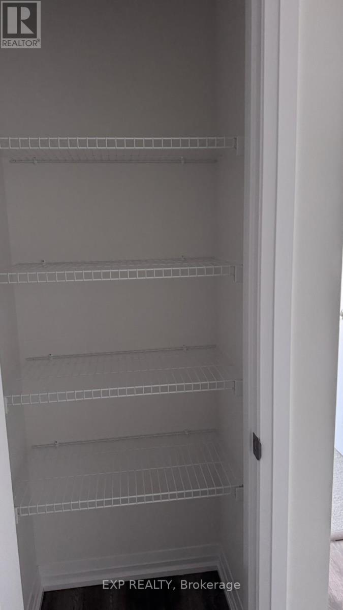 47 Stanley Ave Crescent, Haldimand, ON - Indoor With Storage