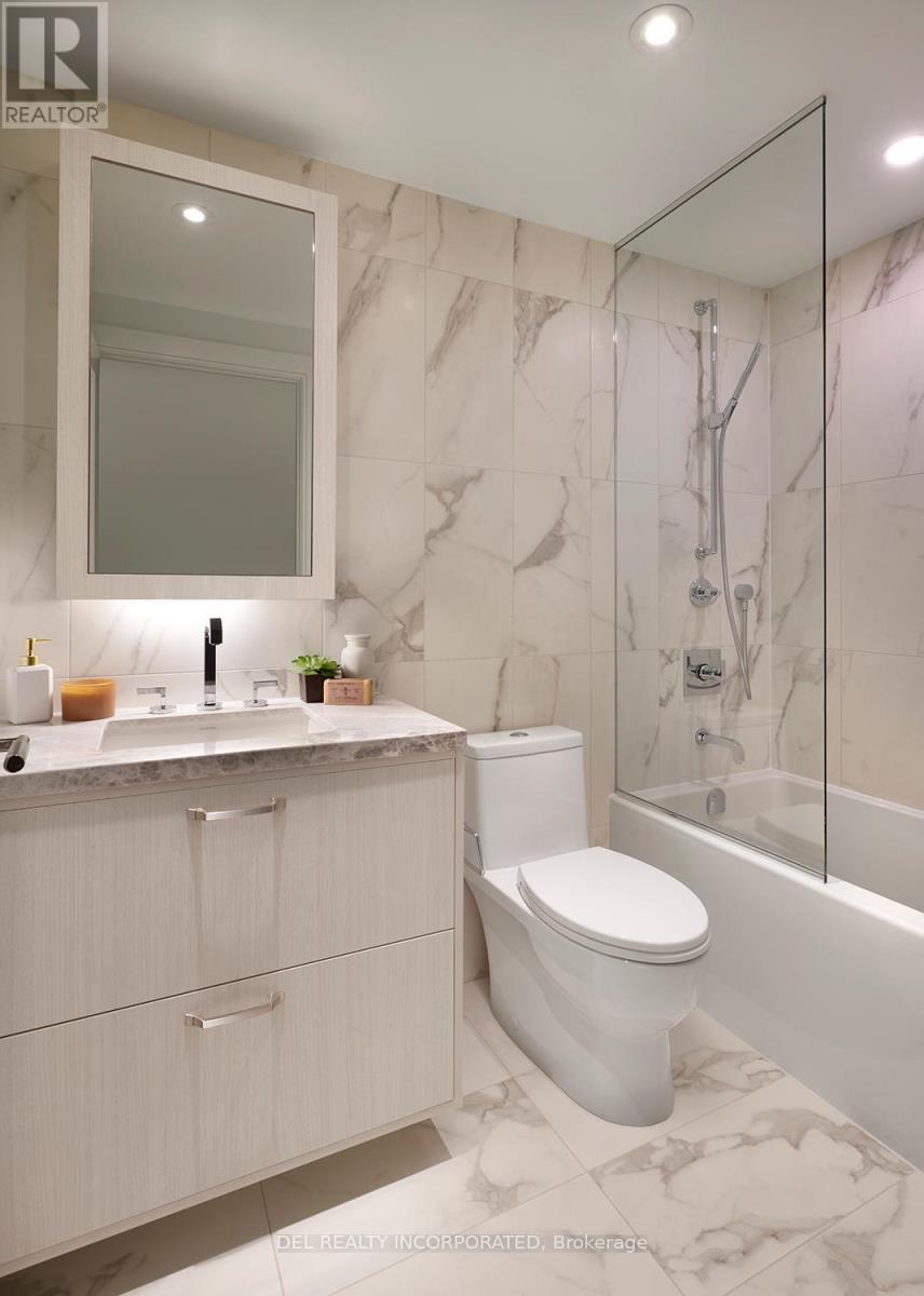 902 - 455 Wellington Street W, Toronto, ON - Indoor Photo Showing Bathroom