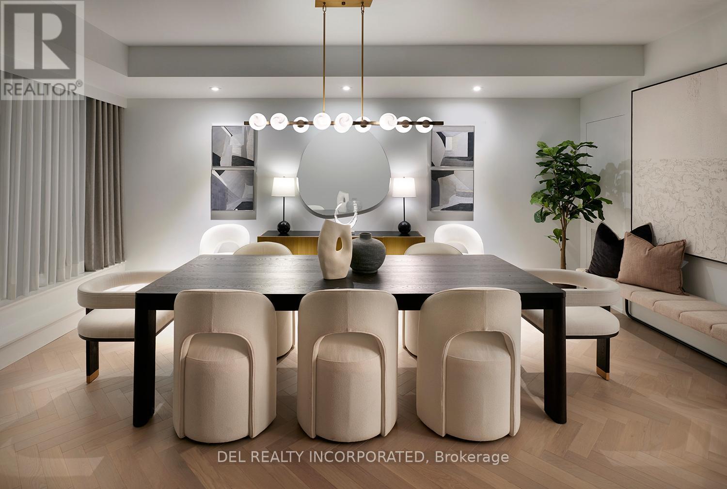 902 - 455 Wellington Street W, Toronto, ON - Indoor Photo Showing Other Room