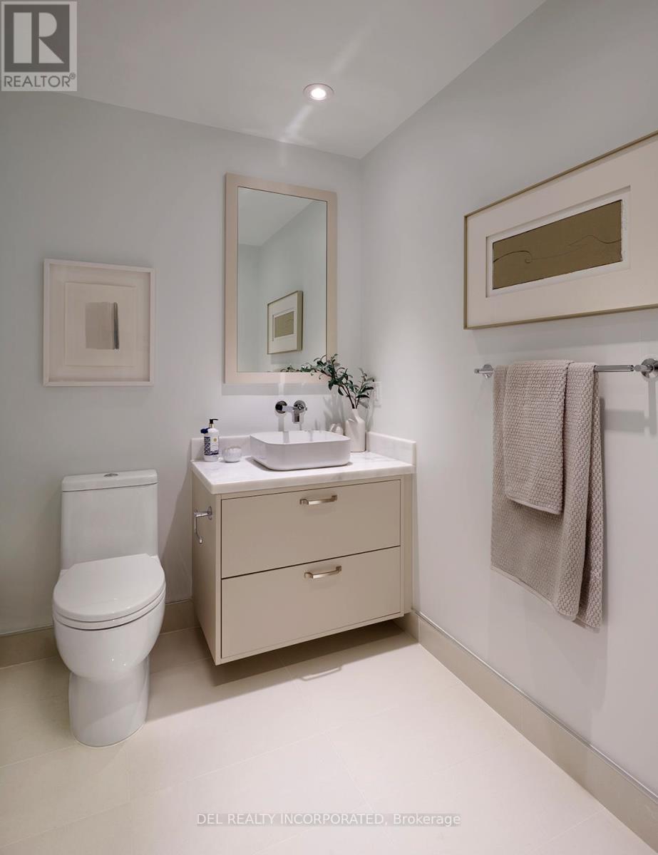 902 - 455 Wellington Street W, Toronto, ON - Indoor Photo Showing Bathroom