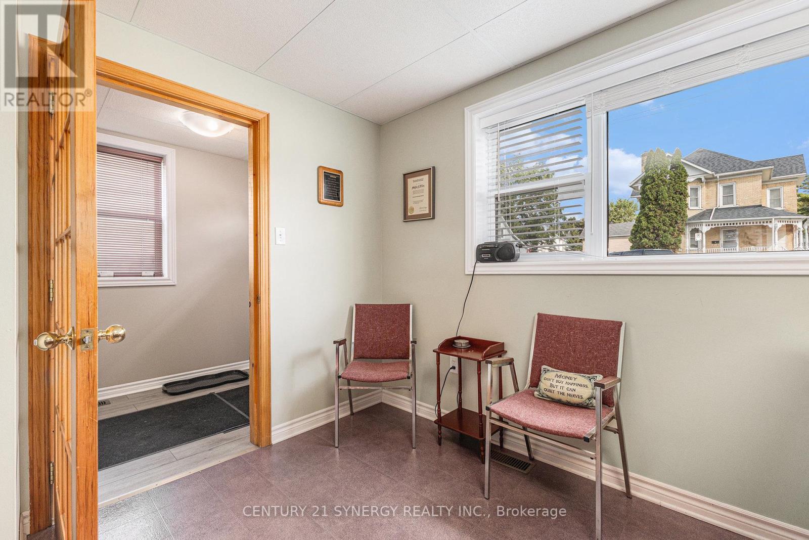 Waiting room Unit 2 - 49 Main Street E, Smiths Falls, ON