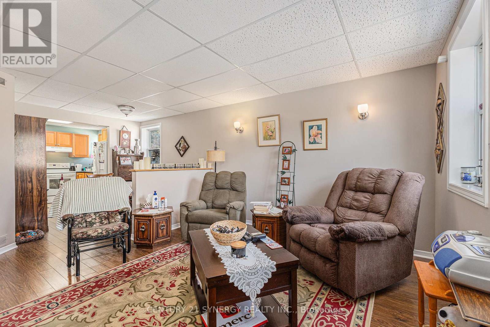 Living - 49 Main Street E, Smiths Falls, ON