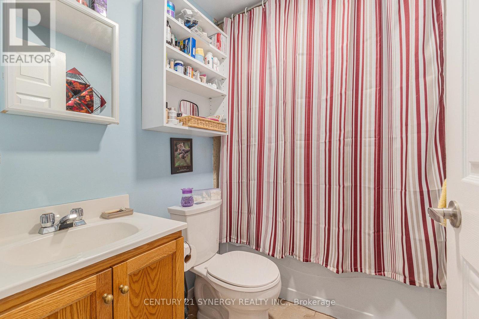 4 pc Bathroom - 49 Main Street E, Smiths Falls, ON