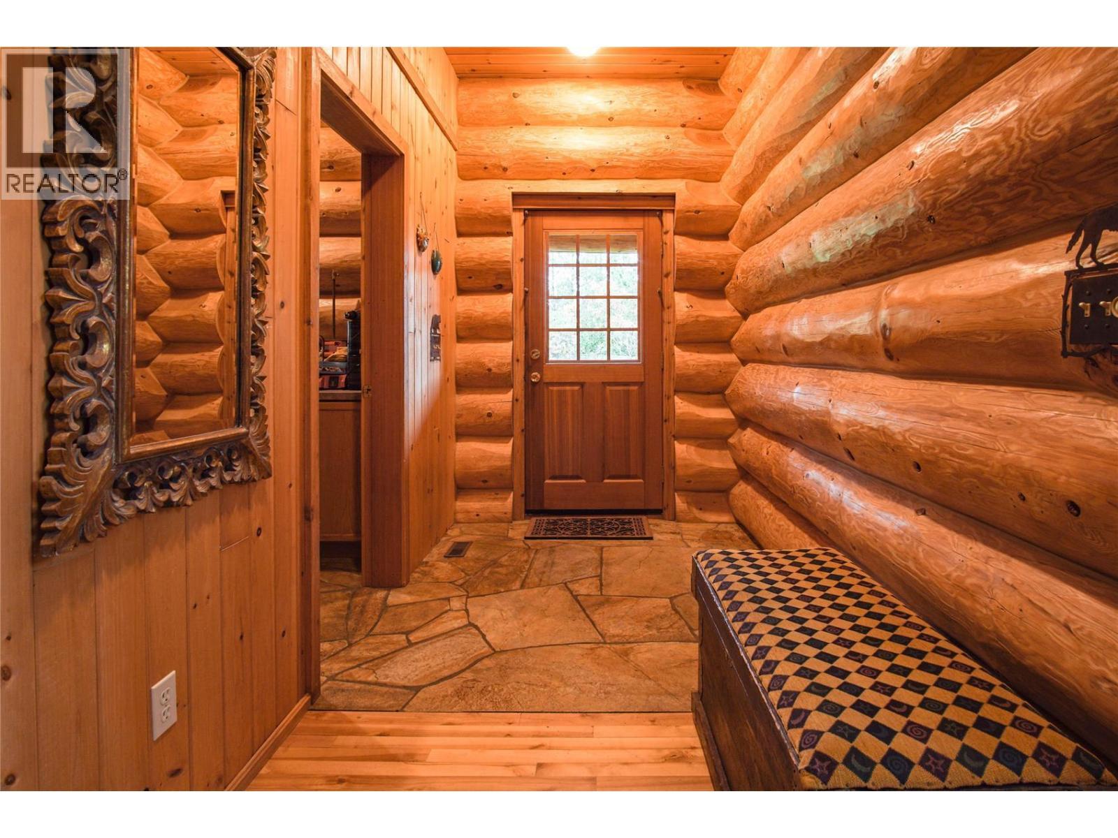 20 Valeview Road, Lumby, BC - Indoor Photo Showing Other Room