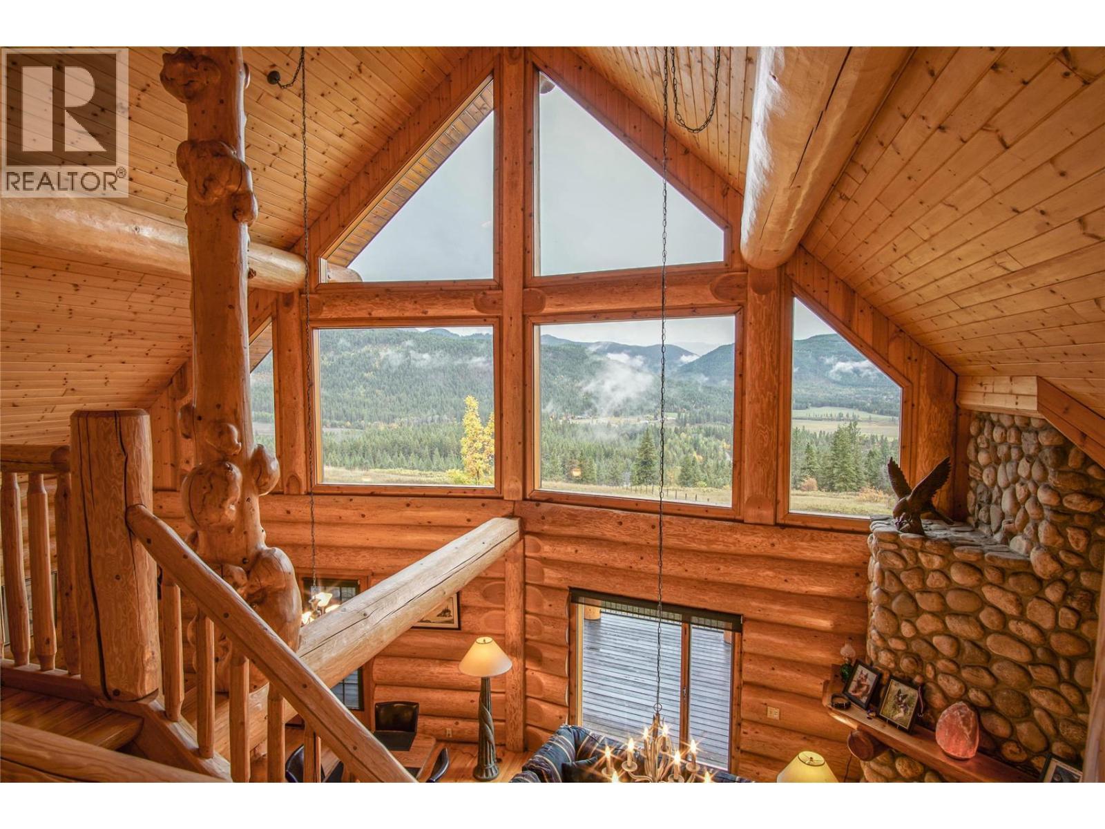 20 Valeview Road, Lumby, BC - Indoor Photo Showing Other Room