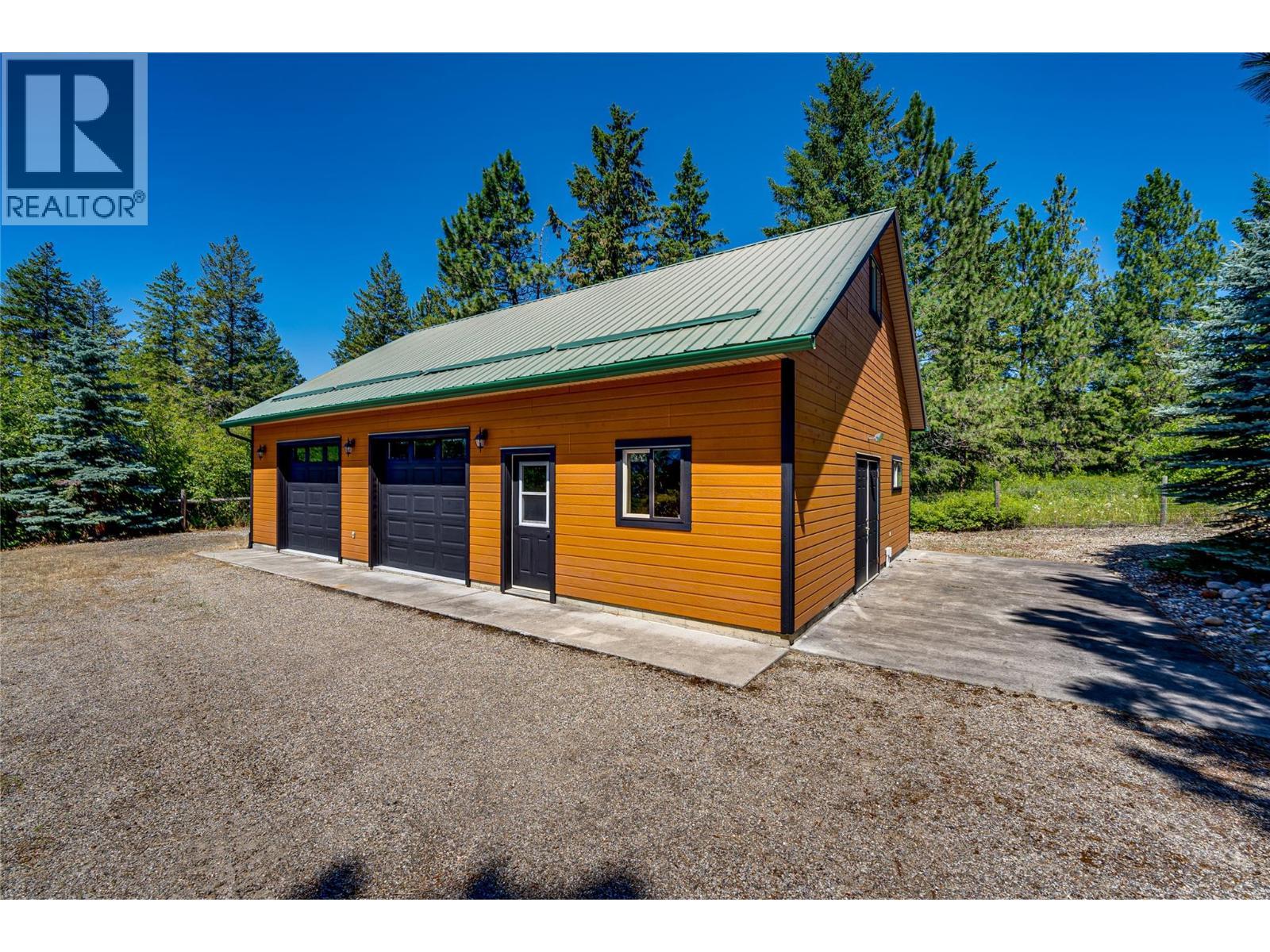 20 Valeview Road, Lumby, BC - Outdoor