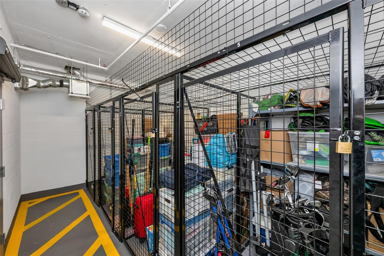 1108-363 Tyee Rd, Victoria, BC - Indoor